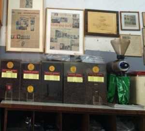 ขายกาแฟสด “ตุงฮู” กาแฟสดสูตรโบราณ ดำเนินกิจการมากว่า 145 ปี!