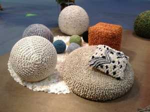 ขายพรม ภูมิปัญญาจากผ้าทอล้านนา สร้างรายได้หลักแสนต่อเดือน “ บัวผัด “