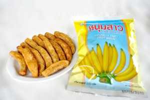 ขายกล้วยฉาบ และอีกสารพัดกล้วยในรูปแบบเบเกอรี่ที่ต้องทึ่งจากร้าน “หนุ่มสาวชุมพร”