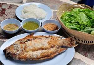 อาหารขายดี “ยุพินเมี่ยงปลาเผา” ยอดขายสูงสุด 90 ตัวต่อวัน !!