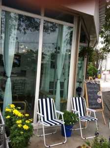 ร้านกาแฟสวยๆ ไอเดียแต่งร้านสไตล์เมดิเตอร์เรเนียน ร้านกาแฟในฝัน“Coffee Cake Café”