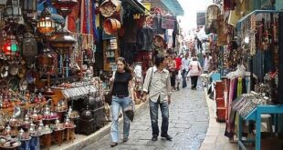 ตลาดนัดกำนันแม้น ซอย24 (ตลาดนัดหมู่บ้านพรพลาซ่า) ค่าเช่าถูก คนเดินมาก