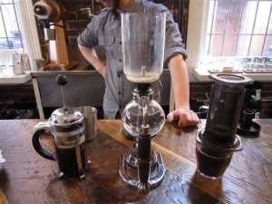 เครื่องชงกาแฟ “หยวนหยาง” จำหน่ายเครื่องจักรคุณภาพ รองรับธุรกิจกาแฟที่เติบโตต่อเนื่อง