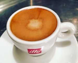 ธุรกิจร้านกาแฟ “Puritan” ดื่มด่ำกาแฟและเค้กรสเลิศในทัศนียภาพยุโรปโบราณ