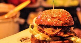 ขายเบอร์เกอร์ ตลาดนัดกลางคืน เมนูยอดฮิตทำเงิน “Asher Burger”